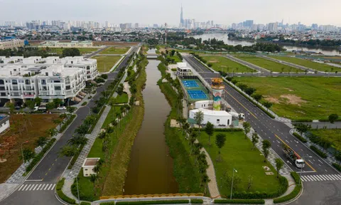 Giá đất nền phía Nam giảm mạnh khi chủ đất bị 'ngộp'